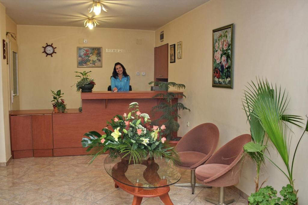 Hotel Focus Varna Bagian luar foto