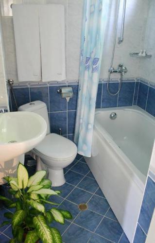 Hotel Focus Varna Bagian luar foto