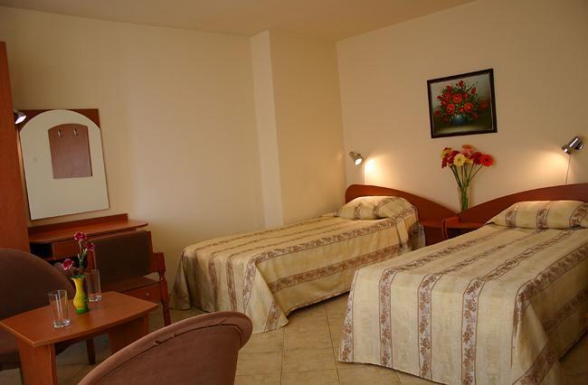 Hotel Focus Varna Bagian luar foto